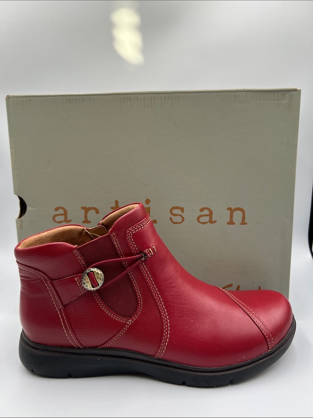 Clarks Artisan Certina Joy ankle boot red leather shoe zipper comfort new 10